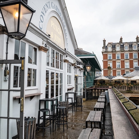 7235_GK_Heritage_Punch&Judy_CoventGarden_Pub_2023_0039.jpg