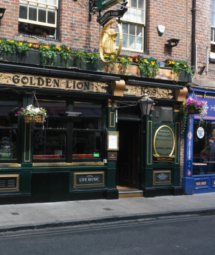 7196_GK_UC_GoldenLion_York_Pub_2023_31.jpg