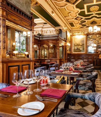 Metro - Cafe Royal (Edinburgh) - Interior Tables