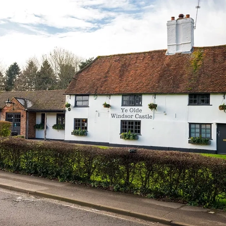 Ye Olde Windsor Castle (Little Bookham) Exterior