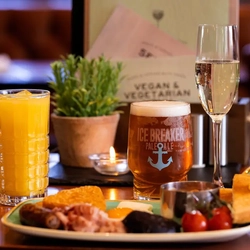 Pub & Kitchen (P&K): Christmas 2023 - Bottomless Brunch