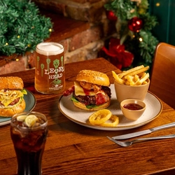 Christmas_GK_UC_Product_Mood_Festive-Burger&Beyond-Meat-Burger_2024_002.JPG