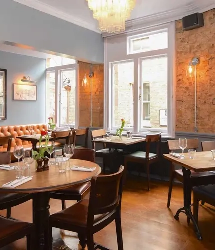 Metro - Kings Stores (Whitechapel) - The dining area of The Kings Stores