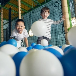 DB_WW_People_Lifestyle_Children-Playing-In-Softplay_2024_083.jpg