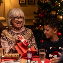 Christmas_DB_HH_People-Lifestyle_Family-Scene_2024_019.jpg