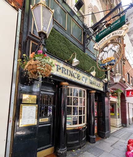 7232_GK_UC_PrinceOfWales_Kensington_Pub_2023_10.jpg