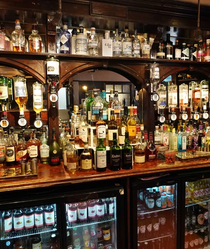 GK Heritage - 7221 Milnes Bar (Edinburgh) - 017.JPG