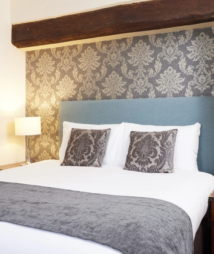 A hotel room in the Hunters Hall Inn.