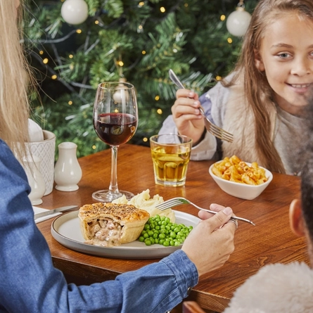Christmas_GKP_People_Lifestyle_Festive-Fayre_2024_003.jpg