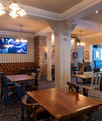 6854_DB_FG_Rose&Crown_Lenton_Venue_Interior_2024_010.jpg