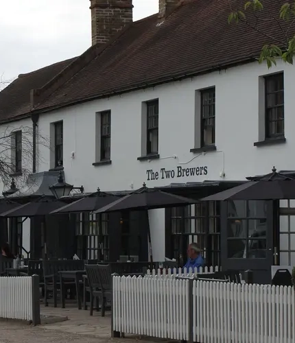 Two Brewers (Chipperfield) Exterior