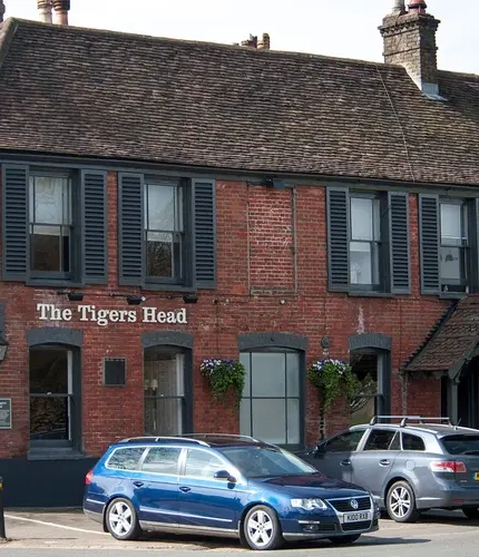 6249_Destination_C&B_TigersHead_Chislehurst_001.jpg