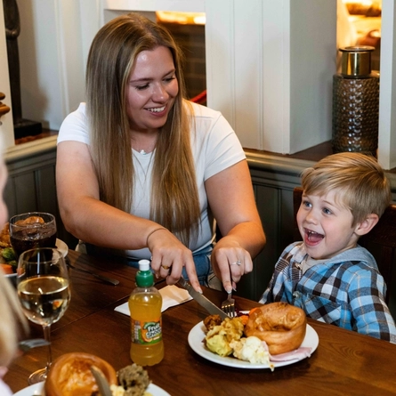 GK_P&C_People_Lifestyle_Family-Carvery_2024_028.jpg