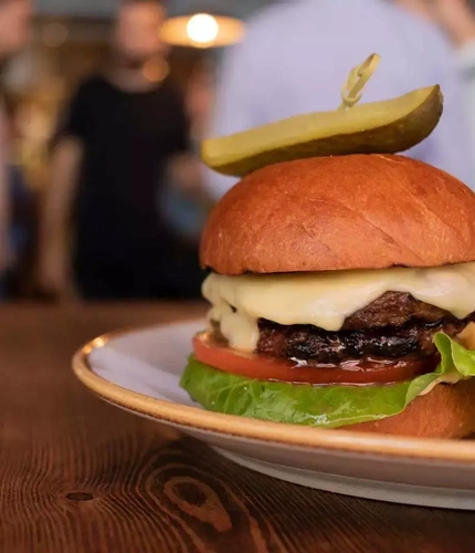 Metro - Kings Stores (Whitechapel) - Burger and fries