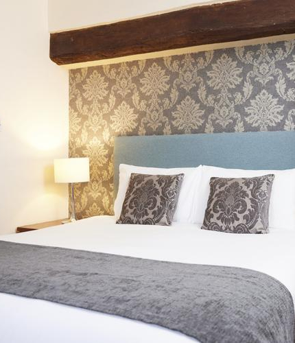 A hotel room in the Hunters Hall Inn.