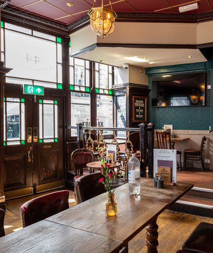 7213_GK_UC_LeicesterArms_Picadilly_Pub_2023_11.jpg