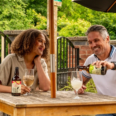 GK_People_Lifestyle_Summer-Drinks-In-The-Sun_2024_146.jpg