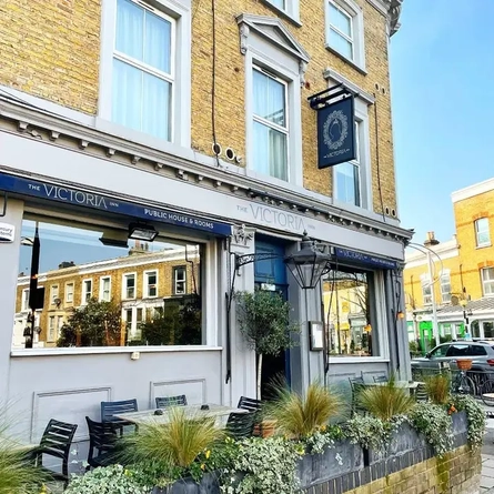 Metro - Victoria Inn (Peckham) - Pub Exterior 3
