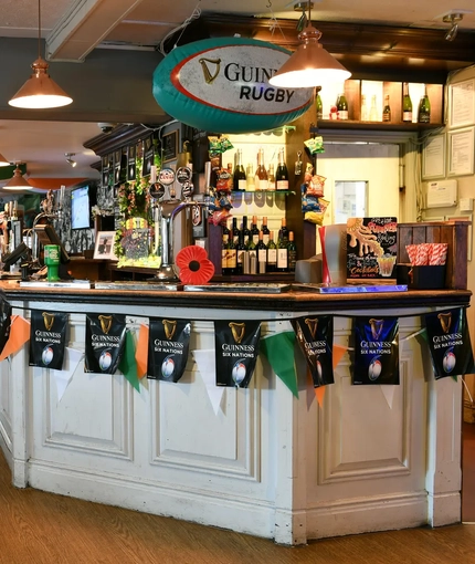 bar