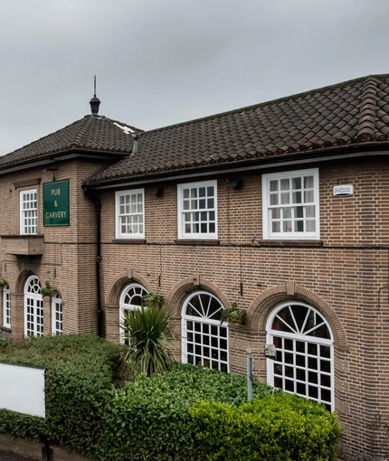 Myllet Arms (Greenford) Exterior