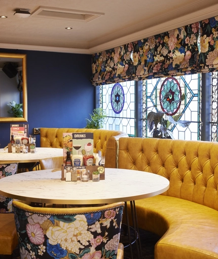 The restaurant in the White Hart.