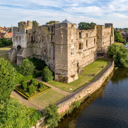 An image of Nottingham Castle advertising local attractions near to Chef & Brewer venues.