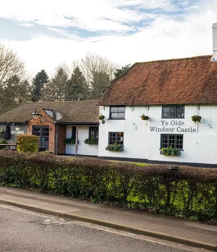 Ye Olde Windsor Castle (Little Bookham) Exterior