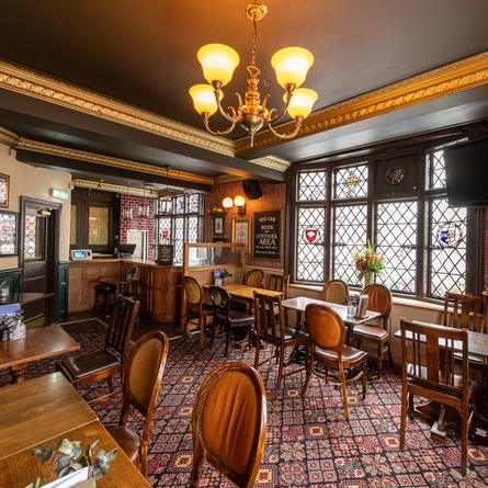 7195_GK_UC_GoldenLion_Soho_Pub_2023_13.jpg