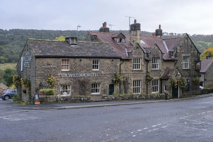 The outside of a pub.