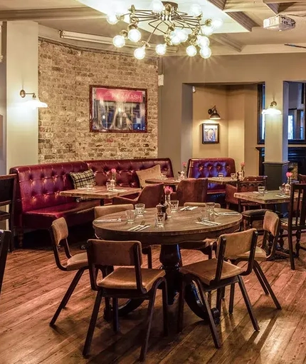 Metro - Victoria Inn (Peckham) - The dining area of The Victoria Inn