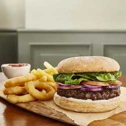 6276_GK_P&C_Ashby-Lodge_Scunthorpe_Advertising_Classic-Burger_2023_001.jpg