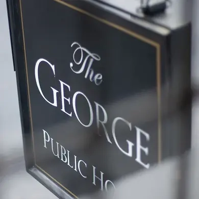 Metro - George (Holborn) - The exterior sign of The George