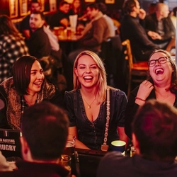 7190_GK_UC_Globe_Marylebone_People_Guests-Smiling_2022.jpg