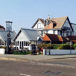 6944 Spyglass & Kettle (Southbourne) - PK - EXTERIOR 06.jpg