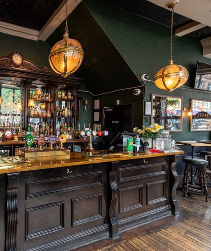 7238_GK_UC_RisingSun_Bloomsbury_Pub_2023_2.jpg