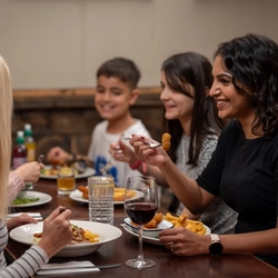Mothers-Day_GK_P&K_Lifestyle_Family-Meal_2024.jpg
