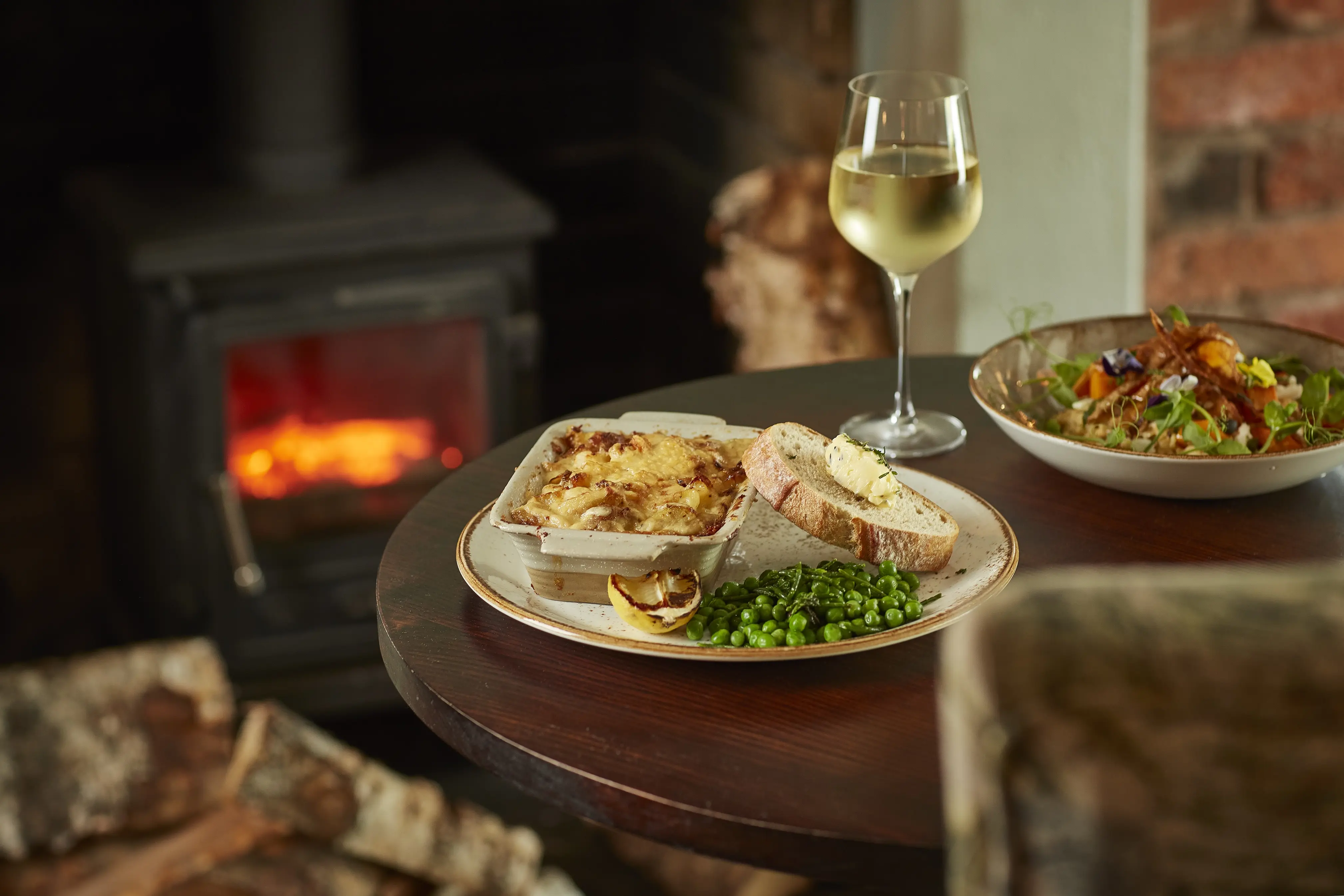 It's officially Happy Hour at Bulls Head| Chef & Brewer