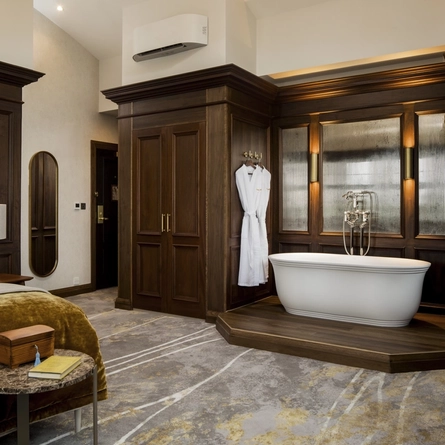 A hotel room at the White Horses.