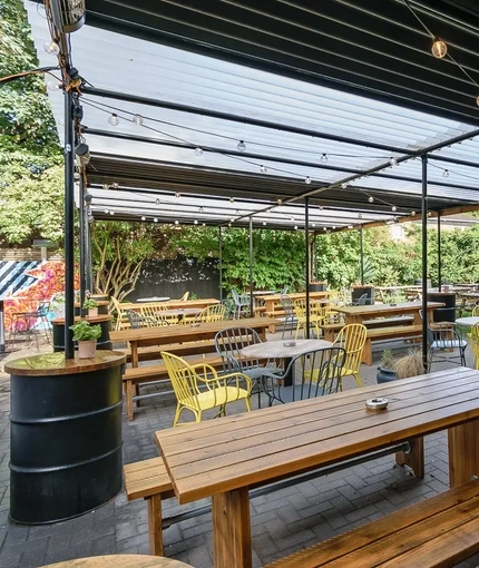 Metro - Angel Oak (Peckham) - The beer garden during the day