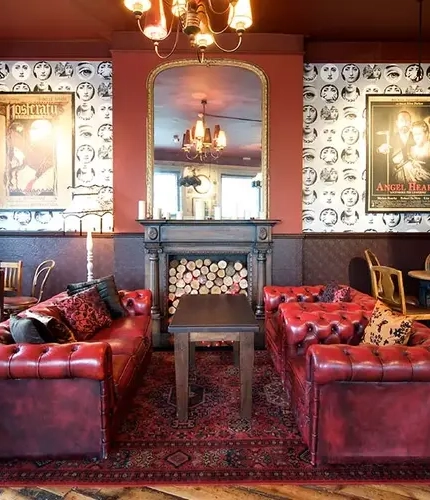 Metro - Hemingford Arms (Islington) - Two large sofas in the seating area