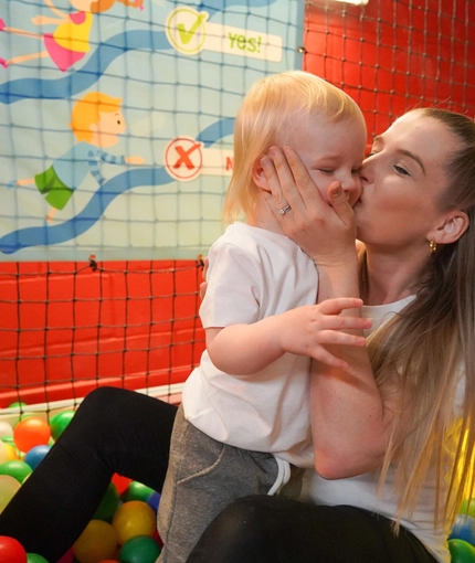 DB_WW_People_Lifestle_Mum-Kisses_2024.jpg