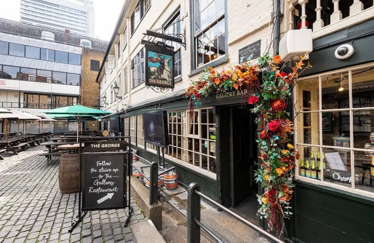 The George Pub Restaurant in Southwark