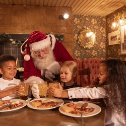GK_People_Lifestyle_Breakfast-With-Santa-22_2023.JPG