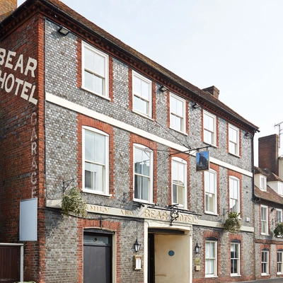 Bear Hotel (Havant) Exterior