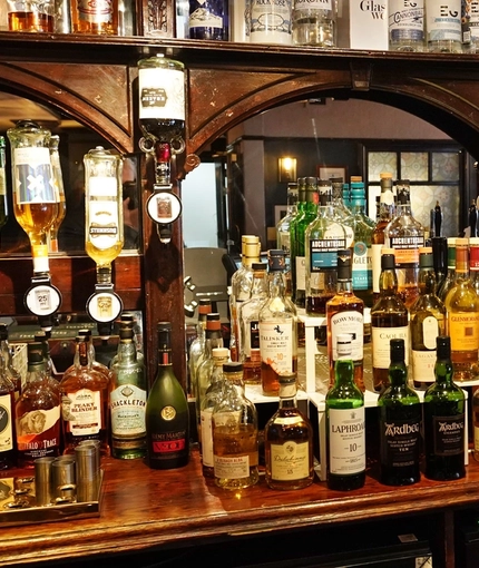 GK Heritage - 7221 Milnes Bar (Edinburgh) - 016.JPG