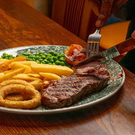 GK_Product_Lifestyle_Steak_and_Chips_SS24_2024_8.jpg