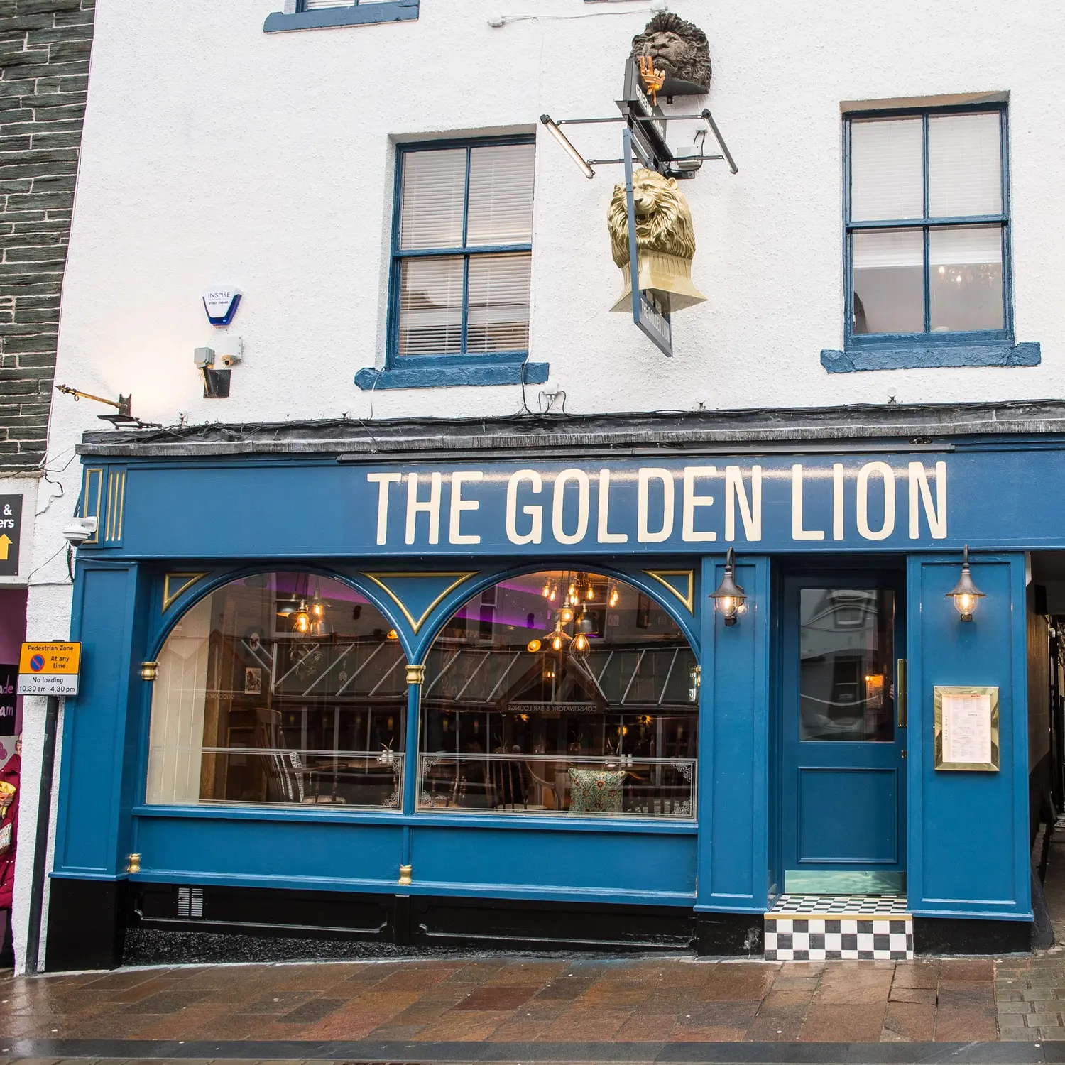 The Golden Lion photo 2