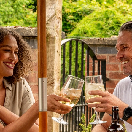 GK_People_Lifestyle_Summer-Drinks-In-The-Sun_2024_148.jpg