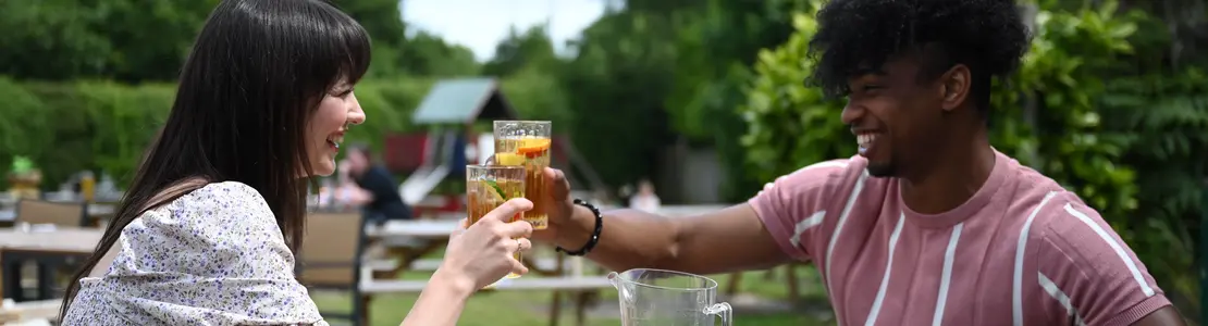 6104_White-Barn_Cuddington_People_Lifestyle_Beer-Garden-Dining_2022_043.jpg