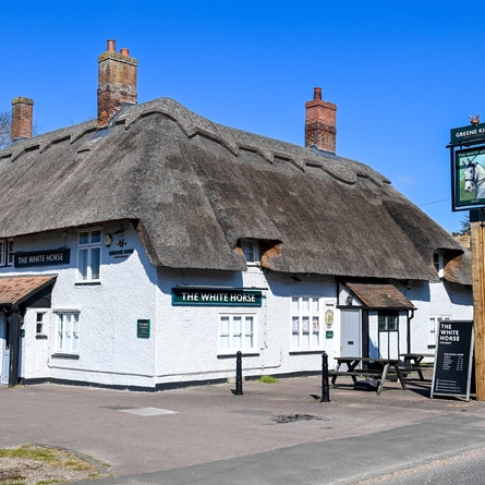 The exterior facade of The White Horse, Arlesey.